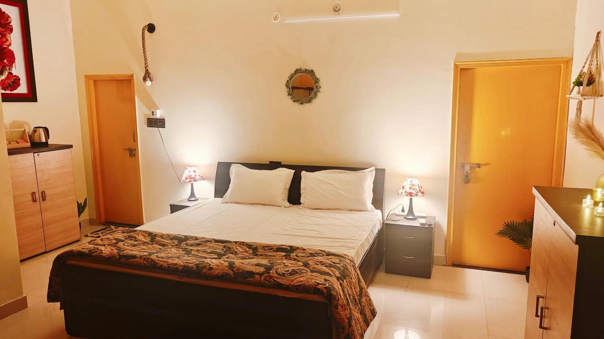 The Yellow House - Couple'S Getaway In Gomti Nagar- 1 Bhk Lucknow Exterior foto