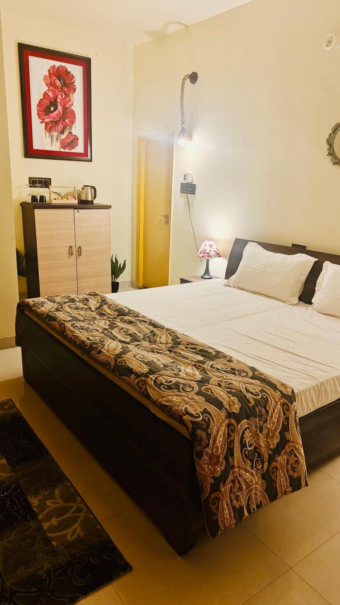 The Yellow House - Couple'S Getaway In Gomti Nagar- 1 Bhk Lucknow Exterior foto