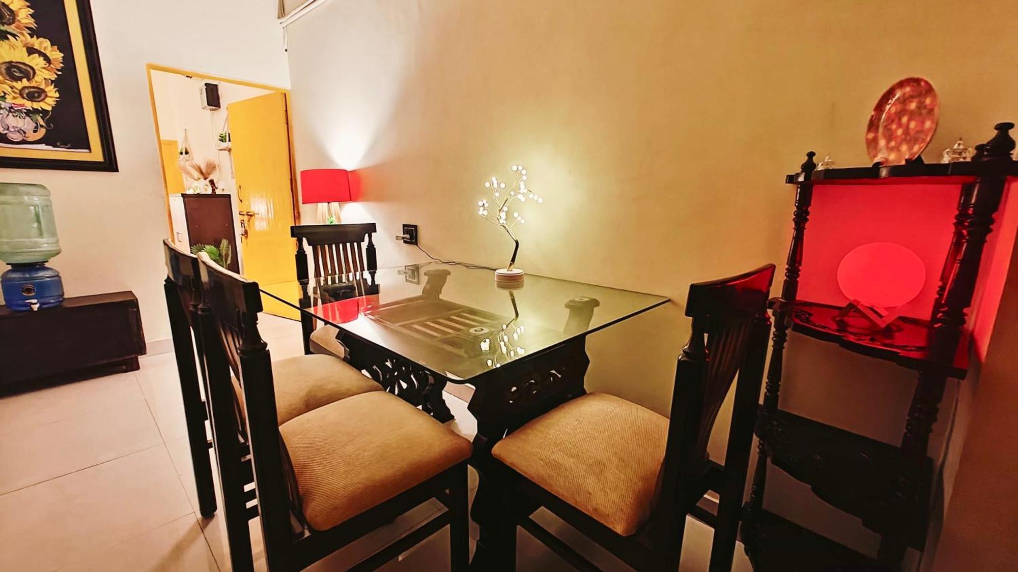 The Yellow House - Couple'S Getaway In Gomti Nagar- 1 Bhk Lucknow Exterior foto